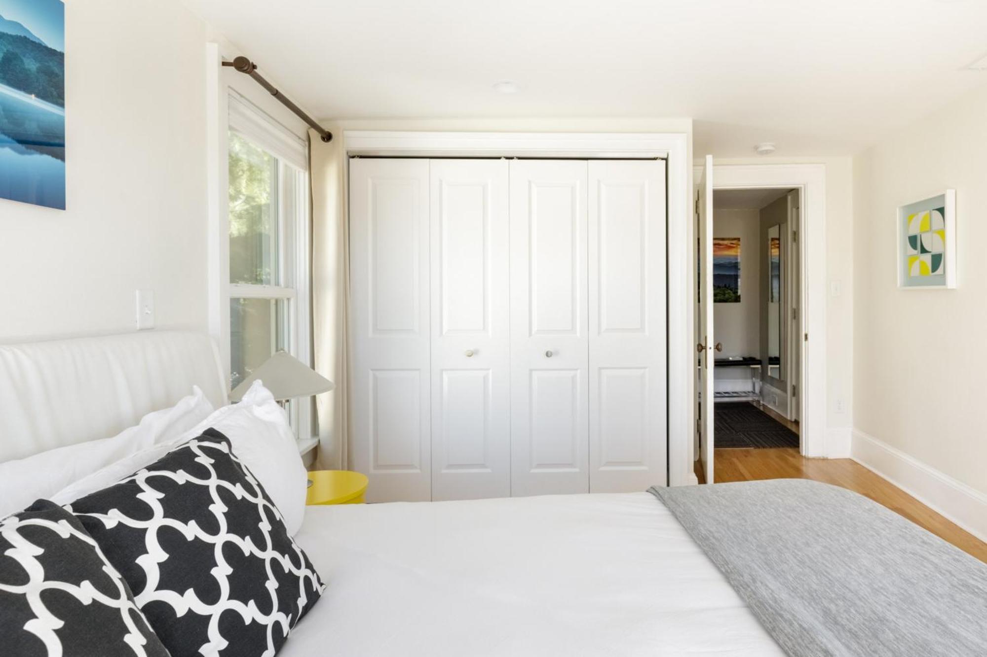 Dog-friendly Downton Annie #4 * Asheville